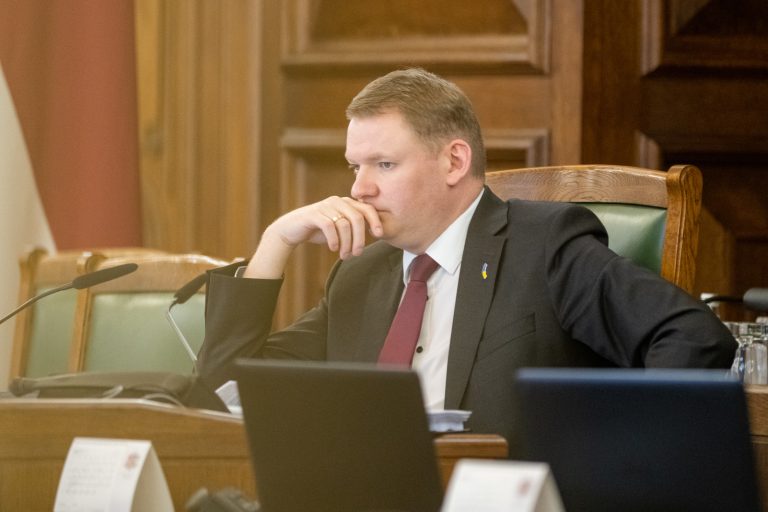 Смилтенс посетит Румынию и Молдову