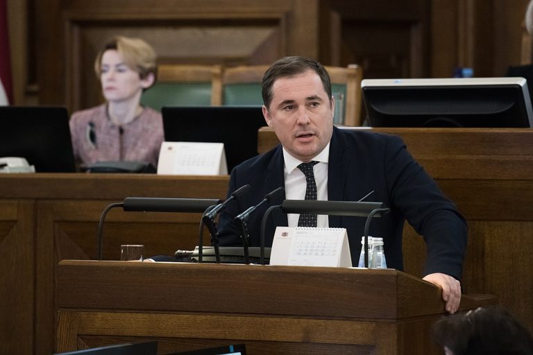 Министр земледелия попросит у Еврокомиссии поддержку молочной отрасли на уровне ЕС