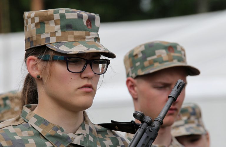 Ученики средней школы: СГО - все равно что мобилизация