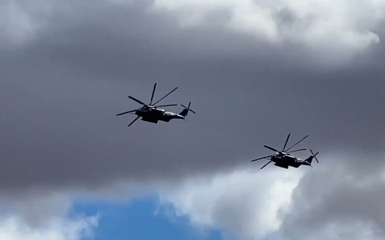 В США во время учений в небе столкнулись два вертолета ВС