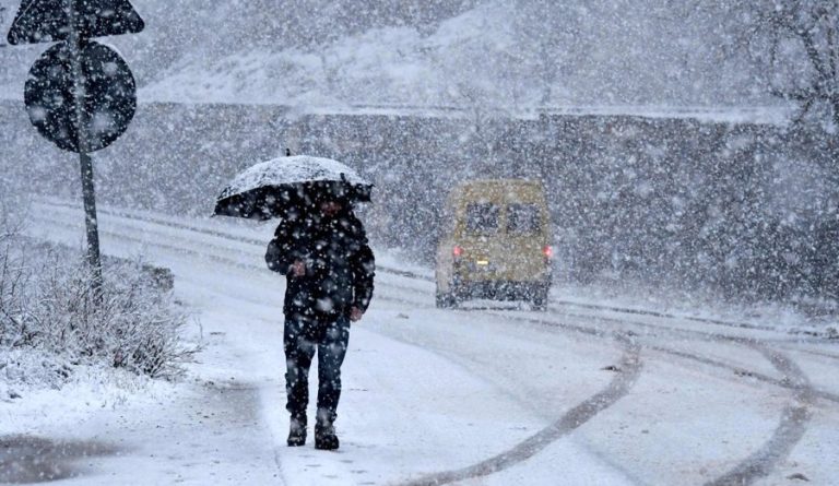 В понедельник в Латвии ожидается снег, а местами может быть гроза