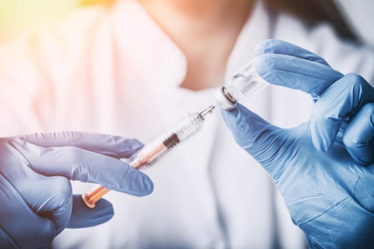 В Латвии катастрофически низкий охват вакцинацией от дифтерии