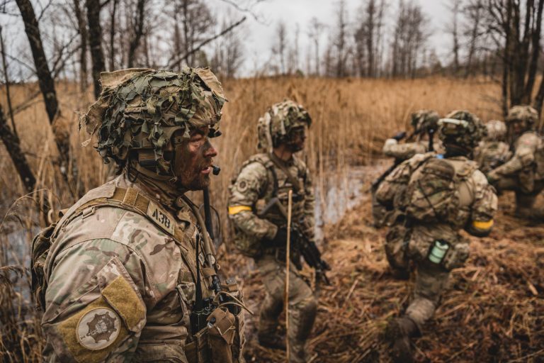 СГО: подъем в 6 утра, запрет гаджетов и тренировки. В НВС опасаются проблем с дисциплиной молодежи