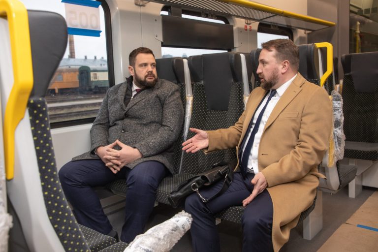 Министр рассказал, когда могут начать курсировать новые электропоезда — первое направление в Тукумс