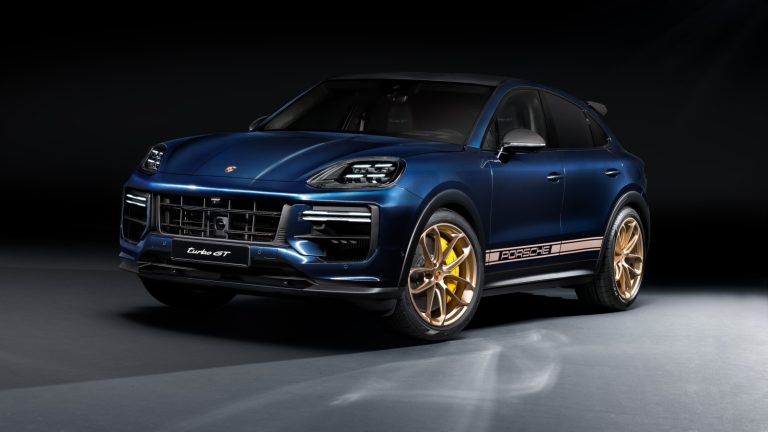 Представлен Porsche Cayenne 2024 года — обновленный салон и мощный мотор