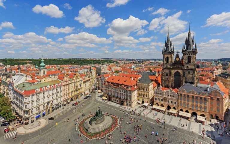 9 самых красивых площадей Европы, ради которых в эти города стекаются сотни тысяч людей