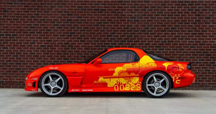 Тюнинговый спорткар Mazda RX-7 из культовой киносаги «Форсаж» уйдет с молотка