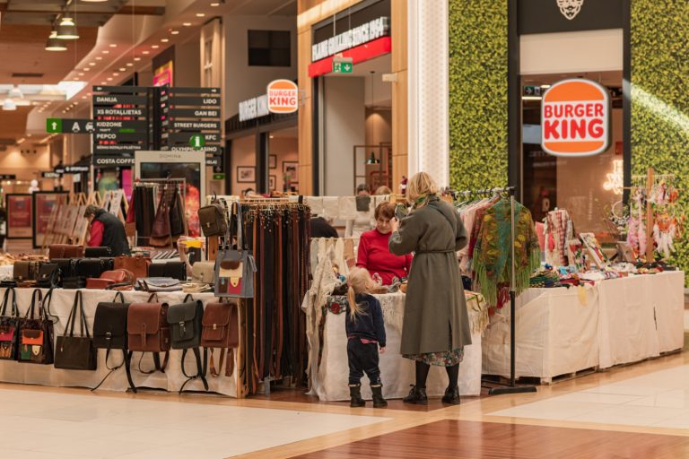 В Domina Shopping открылась пасхальная благотворительная ярмарка
