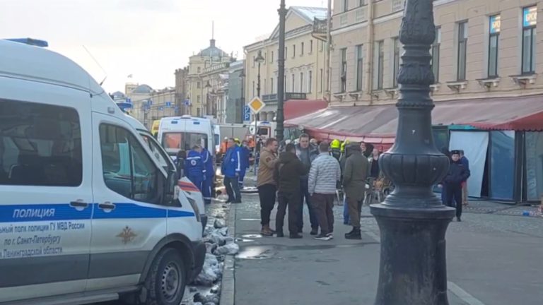 В Санкт-Петербурге в кафе основателя ЧВК «Вагнер» взорвали военкора Владлена Татарского