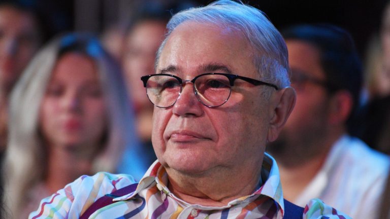 Госпитализирован Евгений Петросян