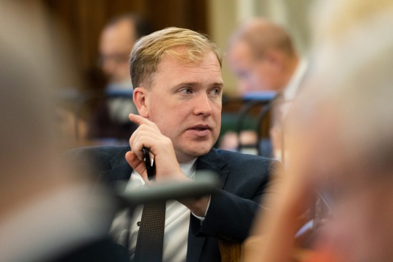 «Атмосфера слишком эмоциональна»: СЗК не выдвинет своего кандидата в первом туре президентских выборов