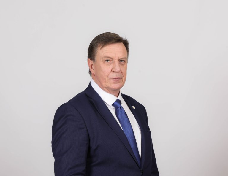 Кучинскис надеется полностью искоренить 9 мая и убрать с него красный цвет