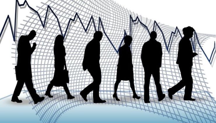 Уровень безработицы в апреле немного, но снизился — до 5,7%