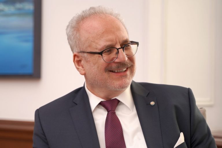 Накопления, тройное наследство, недвижимость и долги президента Левитса