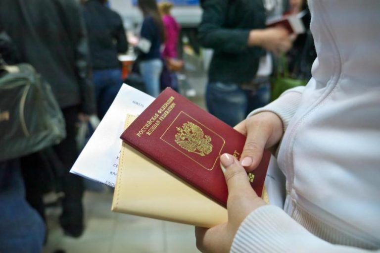 Половина граждан России не сдали экзамен по госязыку