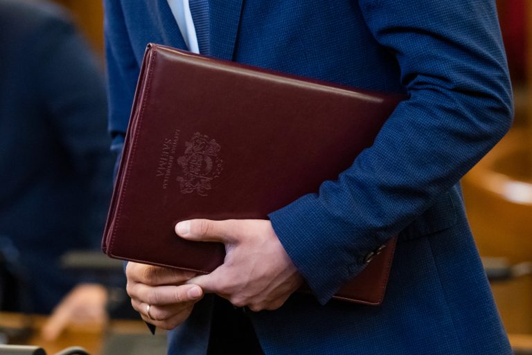 Политолог: дни латвийского правительства сочтены