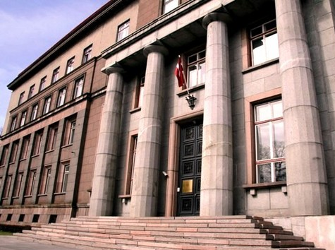 Министр юстиции запросила проверку оценки решениям суда по делу Русиньша