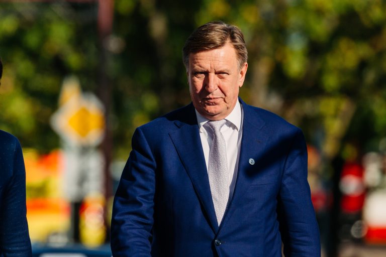 Кучинскис поручил начальнику Госполиции провести служебную проверку в связи с конфликтом подростков в Иманте