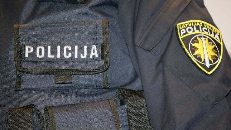 В конце апреля в лифте жилого дома в Иманте был найден убитый мужчина
