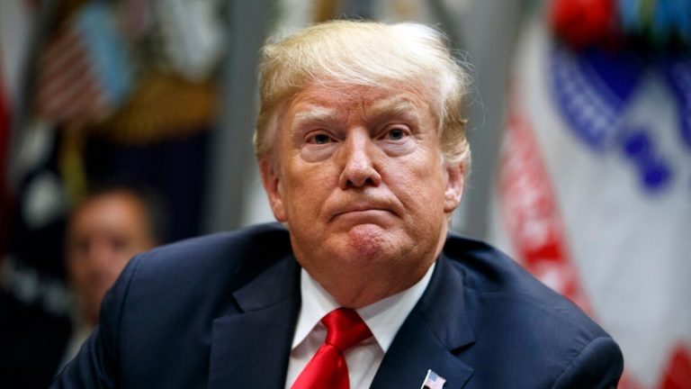 Трамп признался в хранении секретного документа