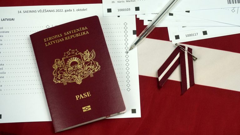В Латвии на 31 гражданина стало больше