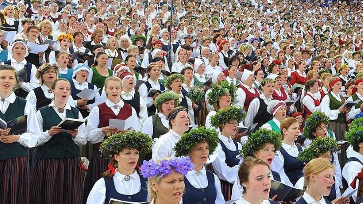 18 июня в Инчукалнсе пройдет праздничный концерт в честь Праздника песни и танца