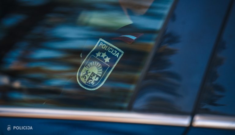 За минувшие сутки в Латвии зарегистрировано 127 ДТП