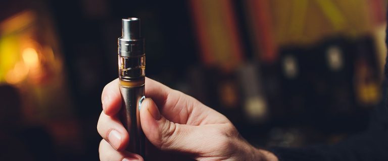 В Литве предлагают продавать электронные сигареты по рецептам