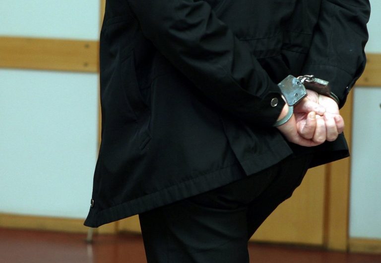 За хищение 60 000 евро у жителей Эстонии задержан житель Латвии