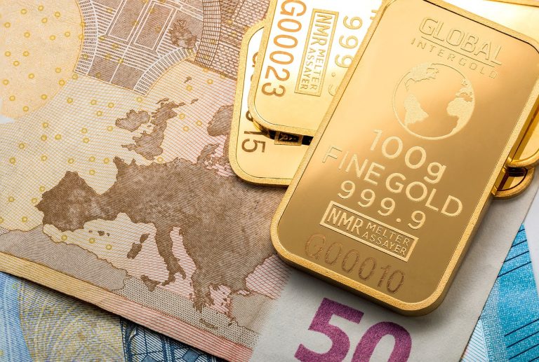 Открытый аукцион: кому достанется золото «Baltic International Bank»?