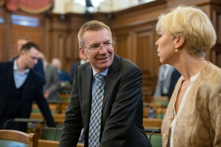 Опрос: 59% русскоязычных респондентов против избрания Ринкевича, 33% латышей - за