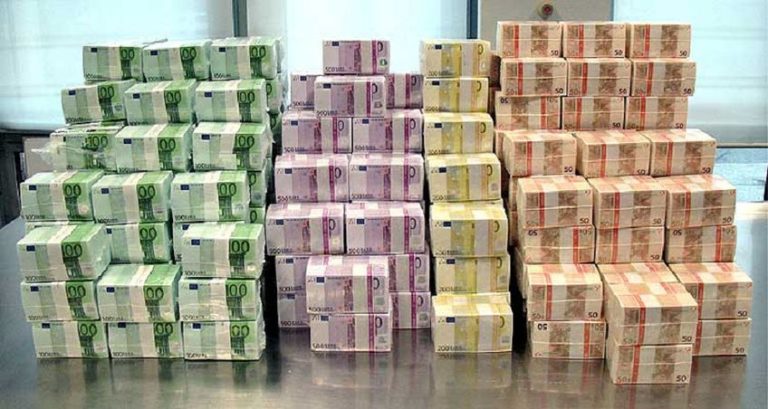 Во что латвийцы вложат деньги, если на их счету появится миллион - опрос