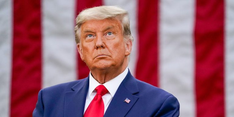 Трамп сообщил о предъявлении ему обвинений в связи с секретными документами