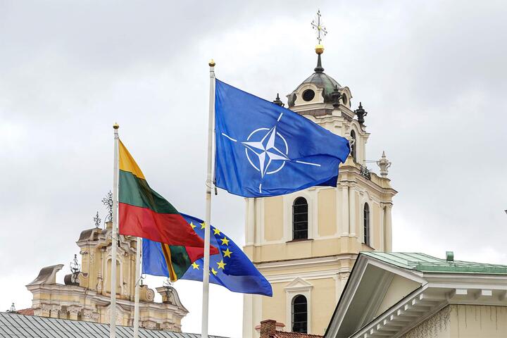 Саммит НАТО: Латвия может повысить военные расходы до 3 % от ВВП