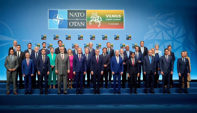 Альянс отказался назвать сроки принятия Украины на саммите в Вильнюсе