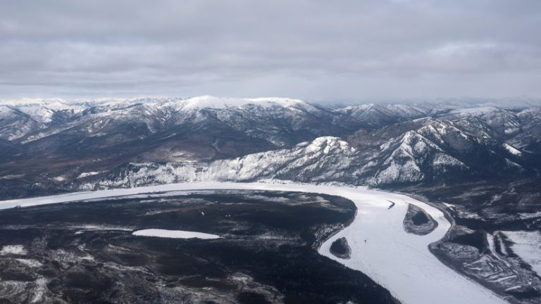 На Аляске произошло сильное землетрясение, возникла угроза цунами
