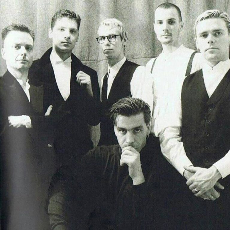 Группa «Rammstein» 20 лет назад, Джейн Биркин и Том Хэнкс в 1972 году в подборке уникальных исторических фотографий
