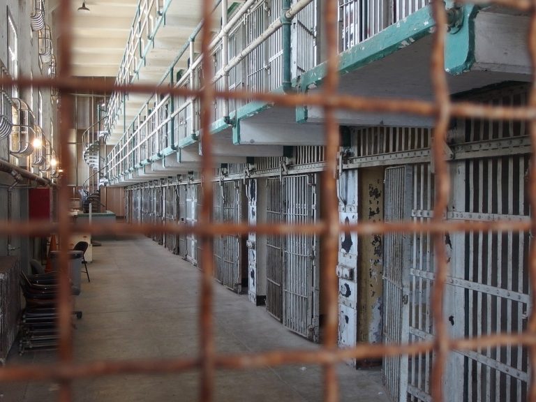 Земгальский педофил приговорен к 24 годам лишения свободы