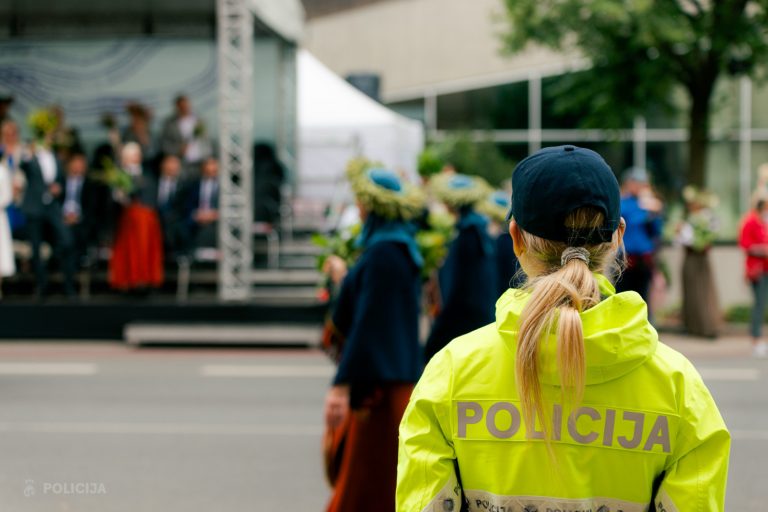 Вчера в ДТП пострадали восемь человек