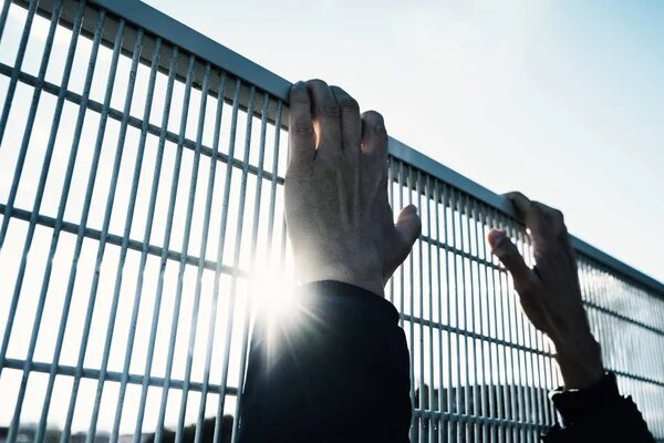 Полиция приносит официальные извинения обществу за побеги преступников от полицейского конвоя и из тюрьмы