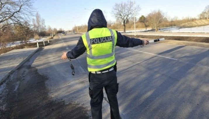 За минувшие сутки в результате ДТП пострадали 16 человек