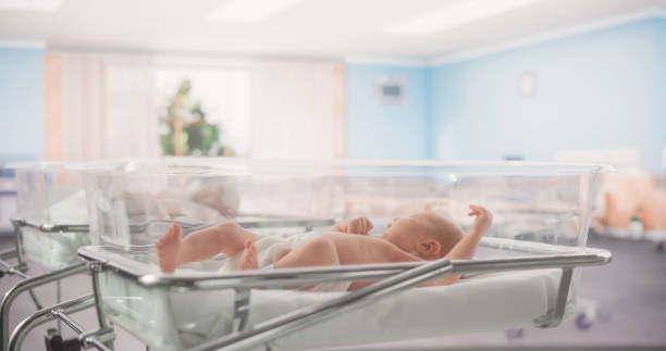 За первые полгода количество родившихся в Латвии детей сократилось на 14,9%