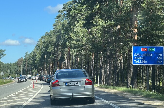 Эстония интересуется у Латвии о причинах пробок на мосту в Салацгриве
