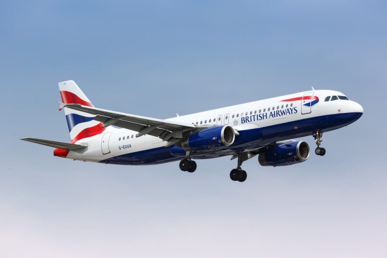 «British Airways» возобновит полеты в Ригу