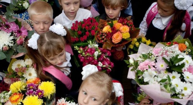 Рижских водителей призывают быть особенно внимательными вблизи учебных заведений