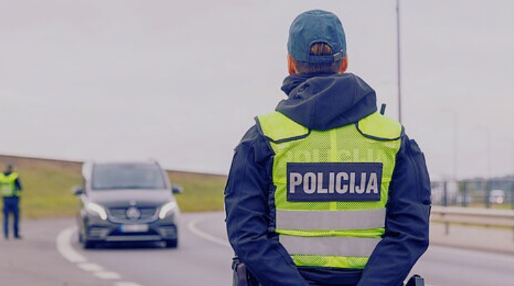 В воскресенье полиция поймала 11 нетрезвых водителей, 6 из которых были сильно пьяны