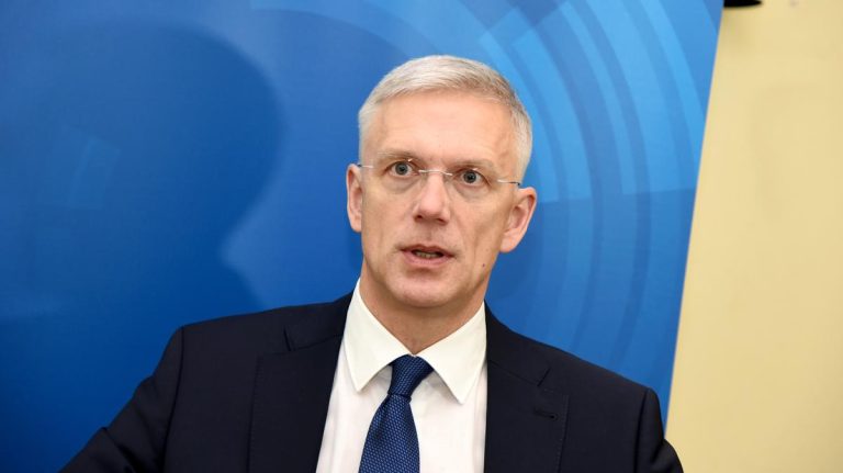 Кариньш дал задание собрать информацию об ущербе от шторма