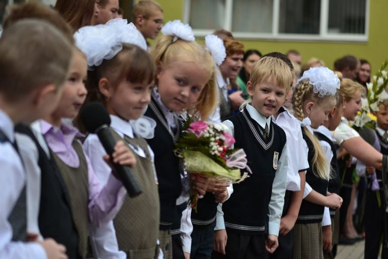 Названы самые популярные имена среди учеников начальной школы Латвии