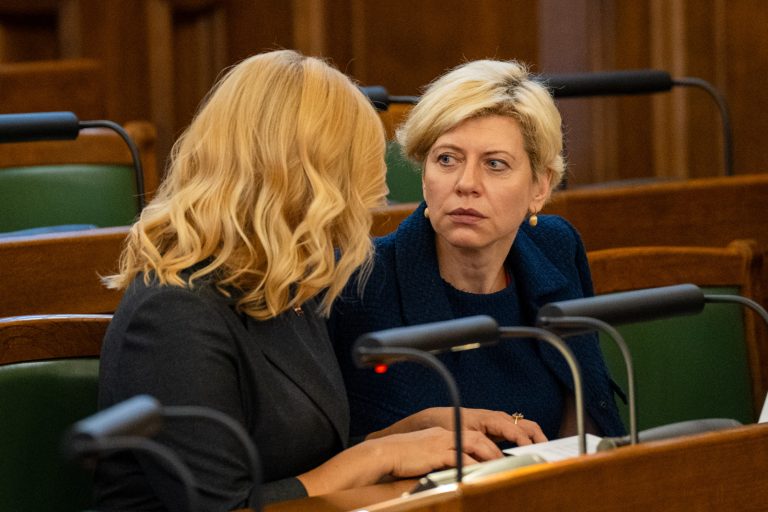 Школьные учебники о сексе: Чакша временно отстранила от должности главу ГЦСО