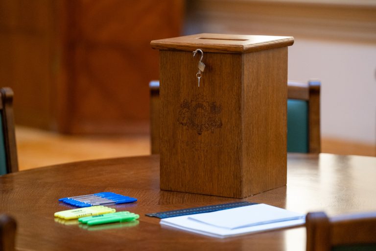 На первом голосовании не удалось выбрать председателя Сейма